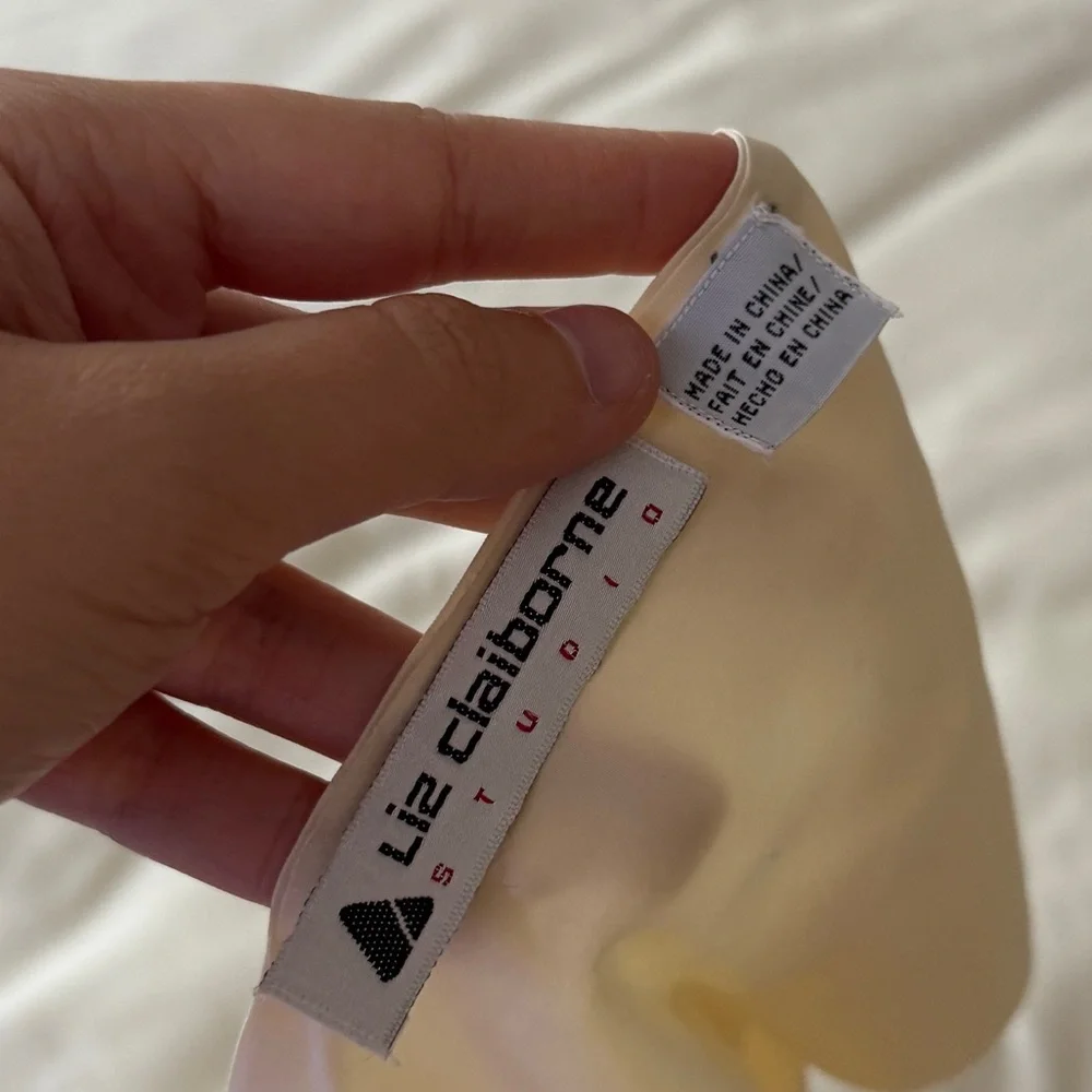 white liz‎ claiborne scarf